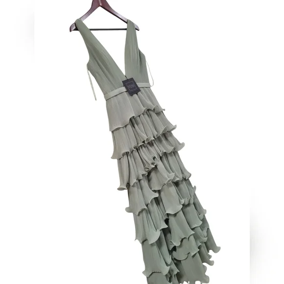 New Mac Duggal Green Ruffle Tired Sleeveless Formal Gown Size 2 Maxi Dress - Picture 4 of 7